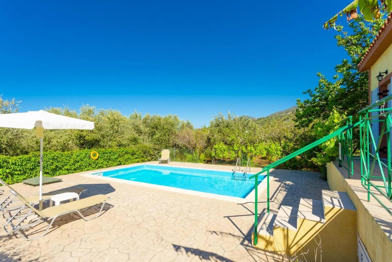 Villa Russa Alekos Trapezaki  Yunanistan